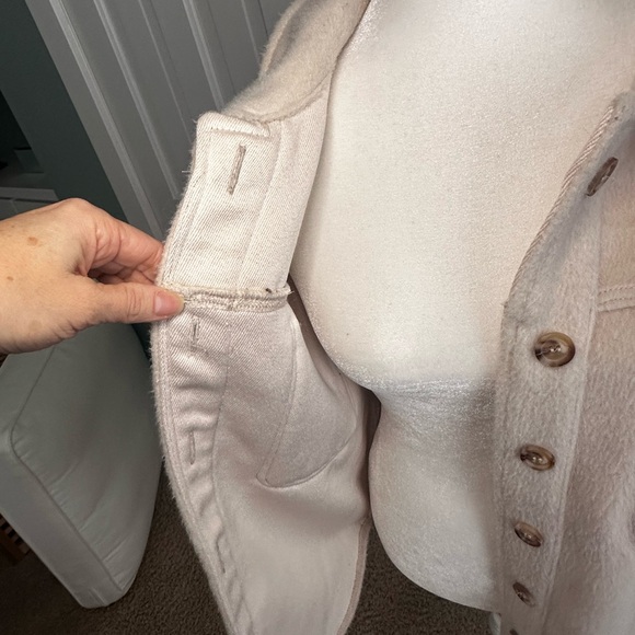 La Hearts Cream Button-Up Jacket - Picture 5 of 9